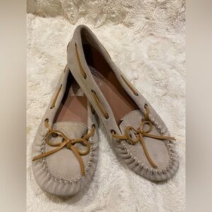 Lucky 🍀 Brand darice round tow slip on sudden  leather tan moccasin size 9